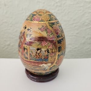 Vintage Porcelain Ceramic Egg Geisha Flower Hand Painted Wooden Base 4.5"